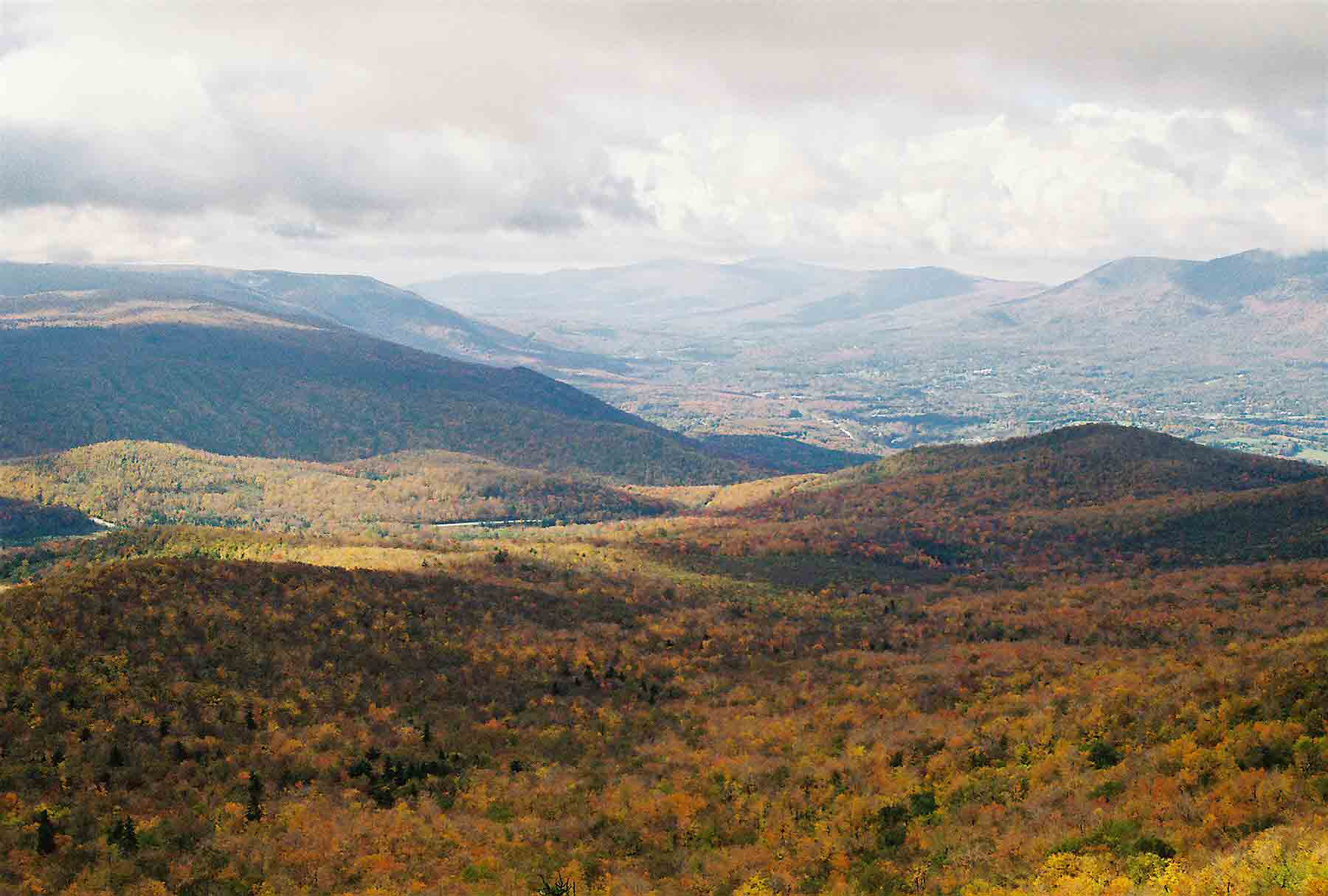 mm 14.8 - Fall view from summit of Bromley Mountain. This view looks south over Manchester and the Valley of Vermont.  Courtesy dlcul@conncoll.edu