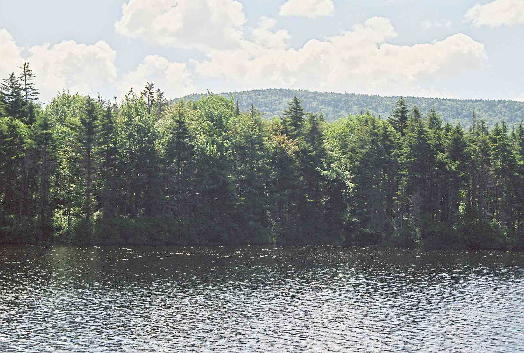 Griffith Lake from west side. The AT runs along the eastern shore. The peak in background is Peru Peak. The AT goes over this. Courtesy dlcul@conncoll.edu